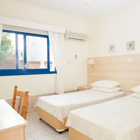 Flouressia Gardens 4*