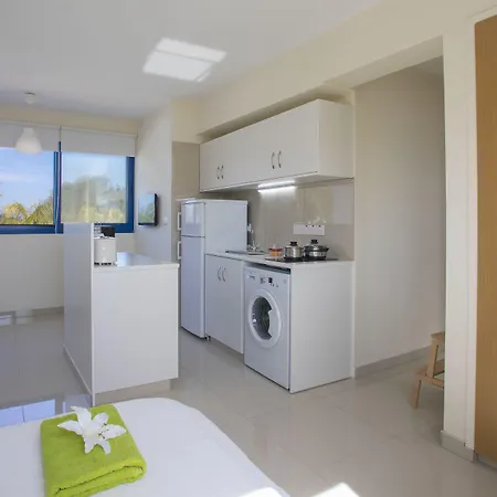 Flouressia Gardens 4*