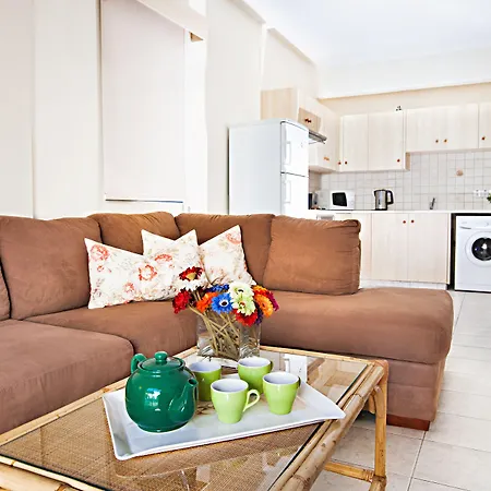 Flouressia Gardens アパートホテル プロタラス