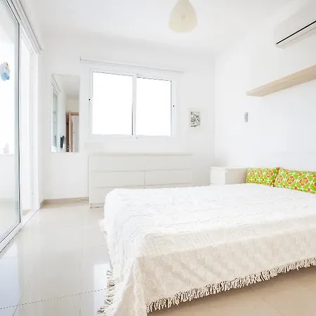 Flouressia Gardens アパートホテル