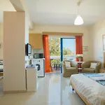 Aparthotel Flouressia Gardens 4*