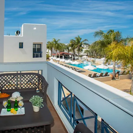 Flouressia Gardens Hotel apartamentowy