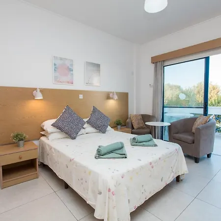 Hotel apartamentowy Flouressia Gardens Protaras