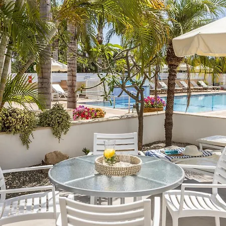 Flouressia Gardens Aparthotel Protaras