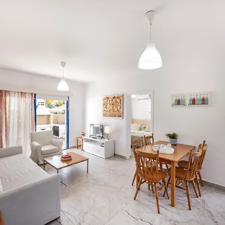 Flouressia Gardens 3* Protaras