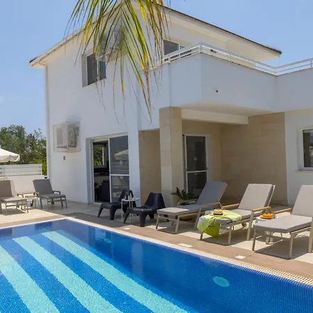 Flouressia Gardens 3* Protaras