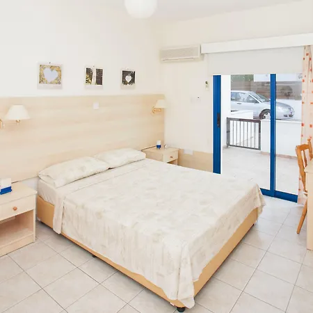 Flouressia Gardens 4* Protaras