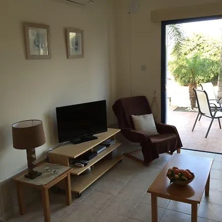 Hotel apartamentowy Flouressia Gardens 4*