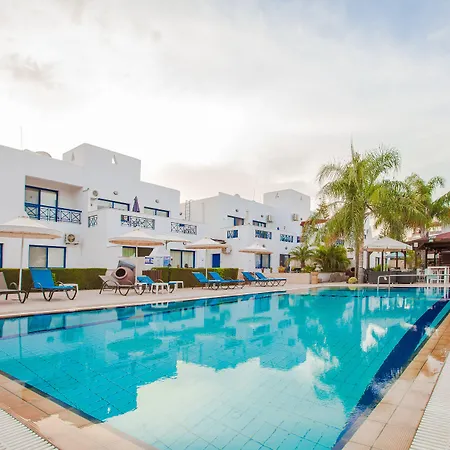 Flouressia Gardens Protaras