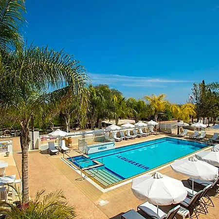 Aparthotel Flouressia Gardens 4*
