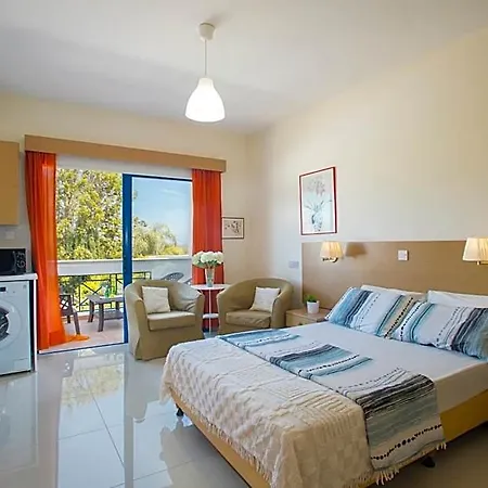 Flouressia Gardens Aparthotel Protaras