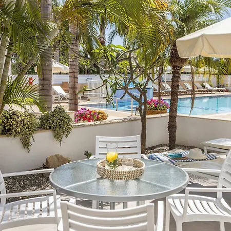 Flouressia Gardens Aparthotel Protaras