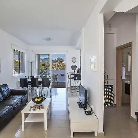 Aparthotel Flouressia Gardens Protaras