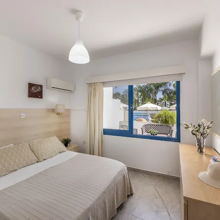 Aparthotel Flouressia Gardens Protaras