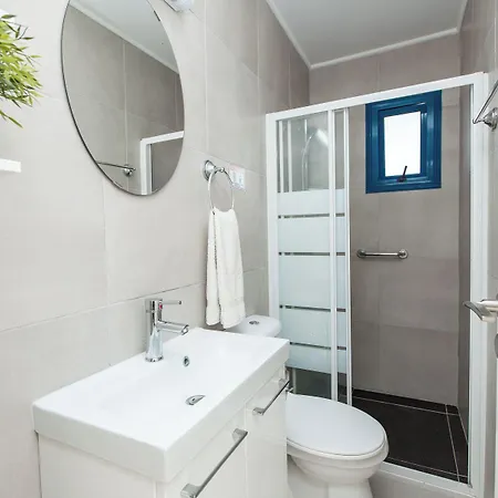 Flouressia Gardens Aparthotel 4*