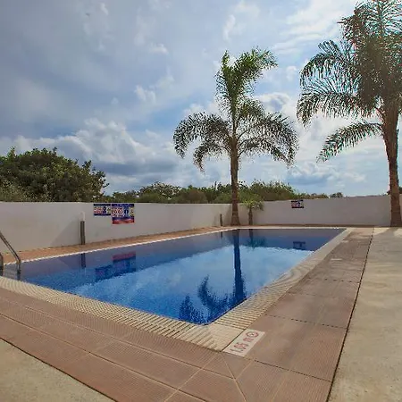 Flouressia Gardens 4*