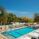 Flouressia Gardens Apartmanhotel Protarász