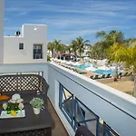 Apartmanhotel Flouressia Gardens 4*