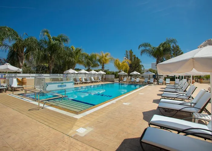 Flouressia Gardens شقة فندقية بروتاراس