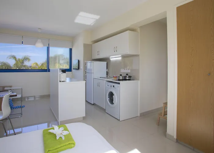 Flouressia Gardens 4*